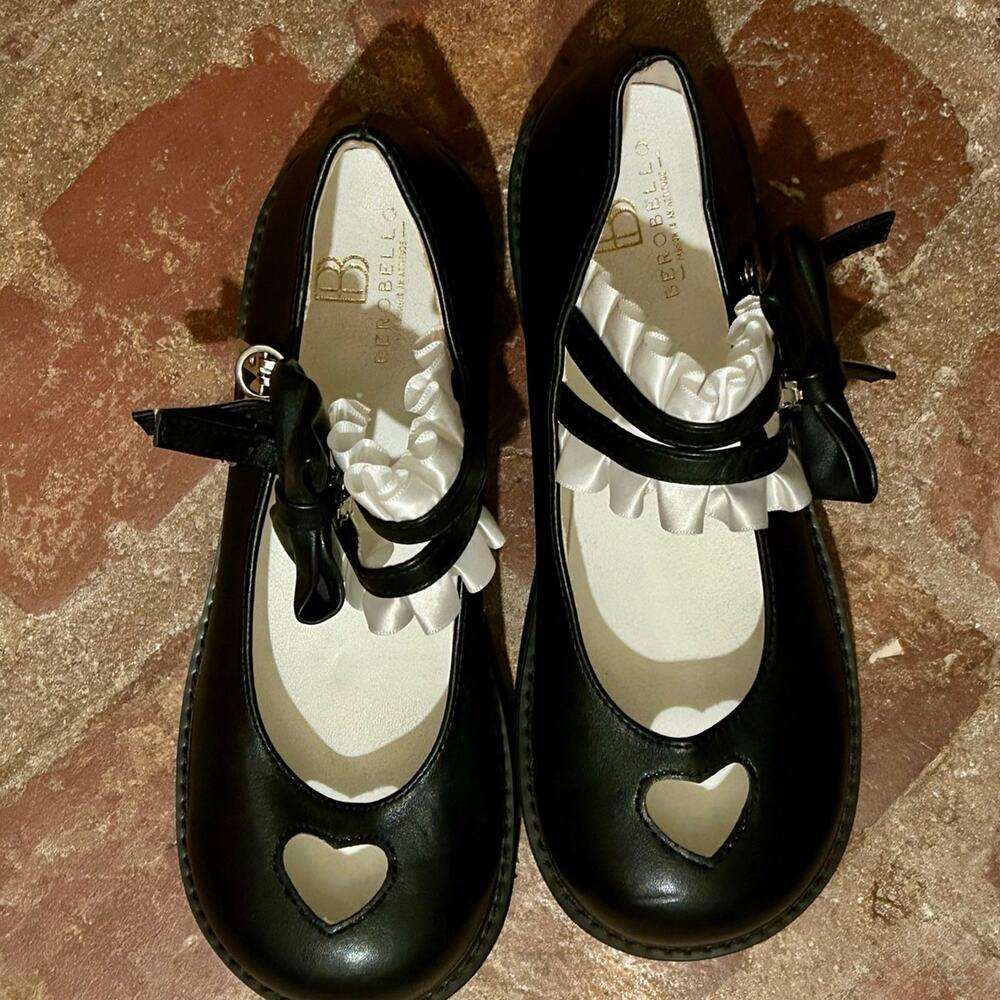 Women's Berobello Black and White Heart and Ruffle Mary Janes  SIZE US 9 EURO 40